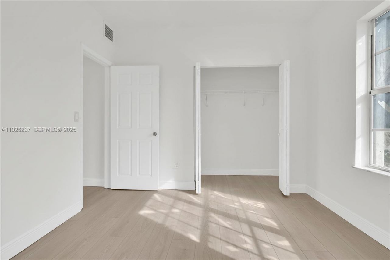 963 SW 6th St, Unit 2, Miami, FL 33130 Photo