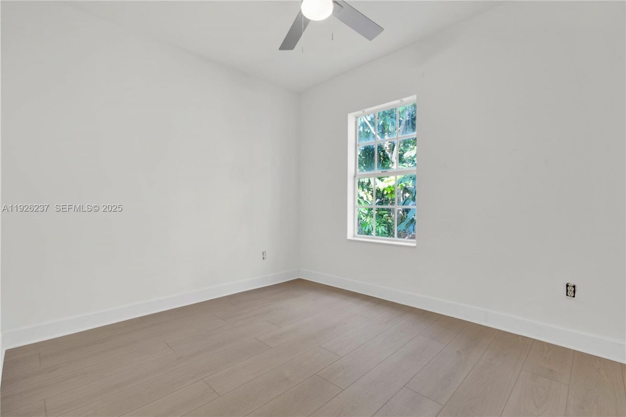 963 SW 6th St, Unit 2, Miami, FL 33130 Photo