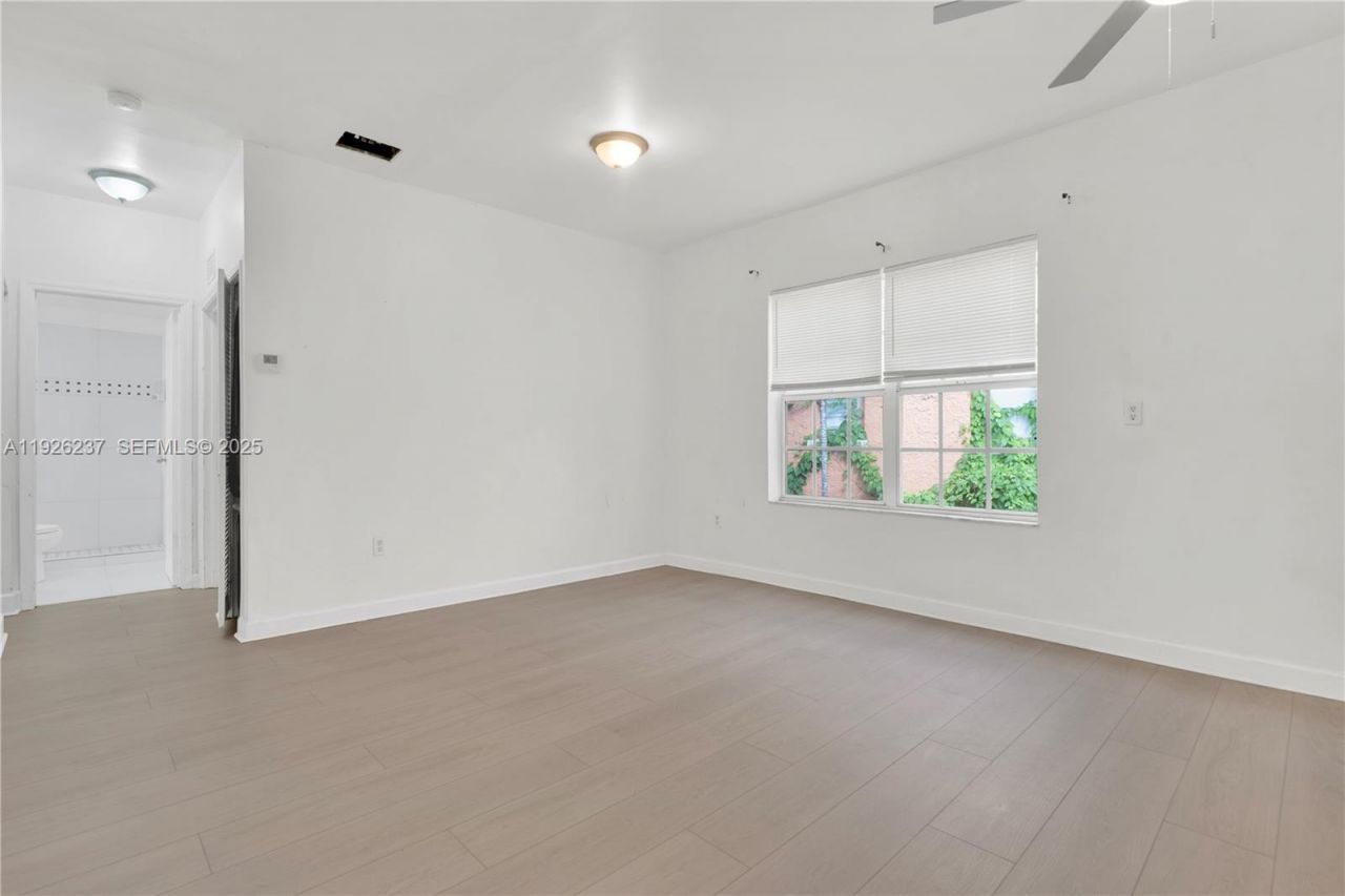 963 SW 6th St, Unit 2, Miami, FL 33130 Photo