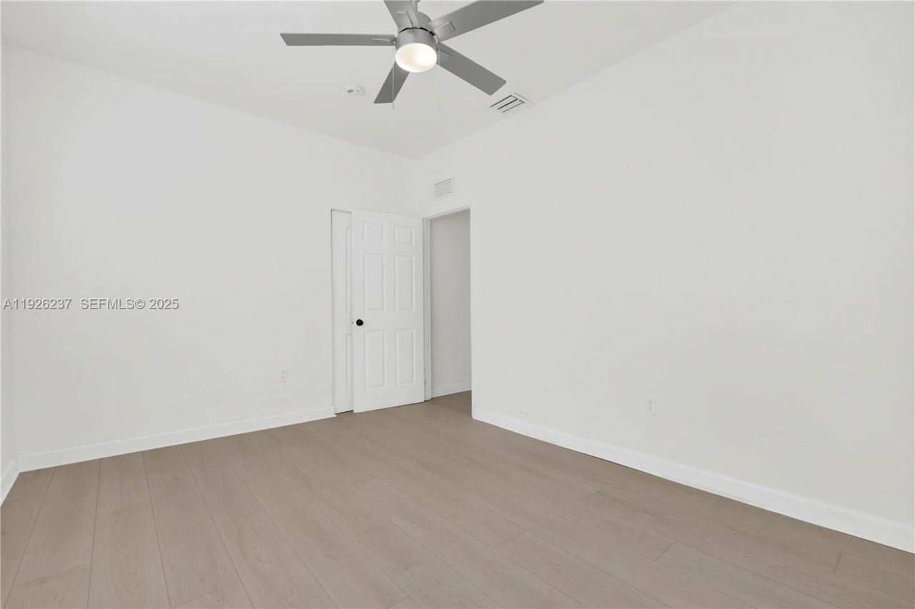 963 SW 6th St, Unit 2, Miami, FL 33130 Photo