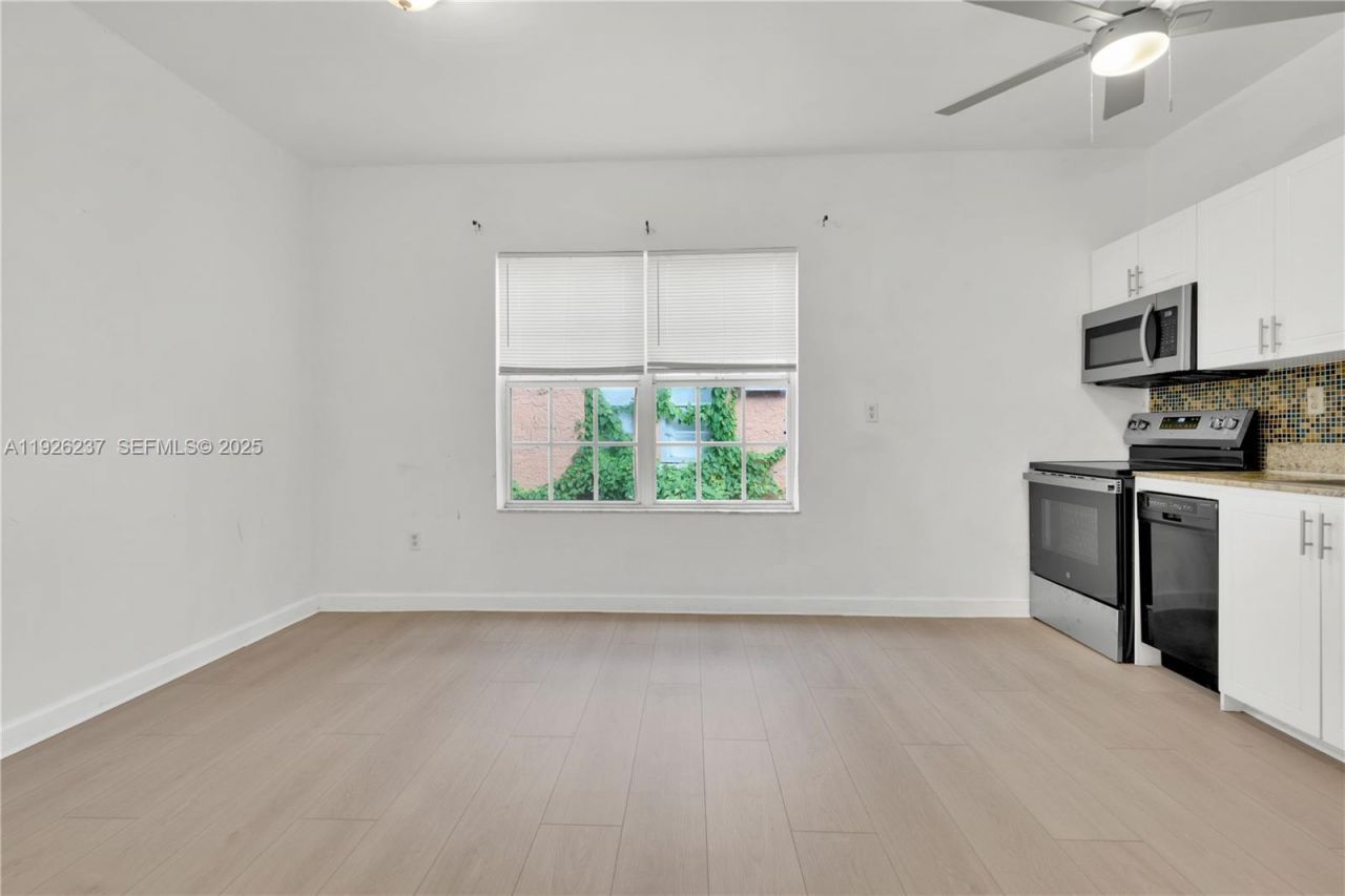 963 SW 6th St, Unit 2, Miami, FL 33130 Photo