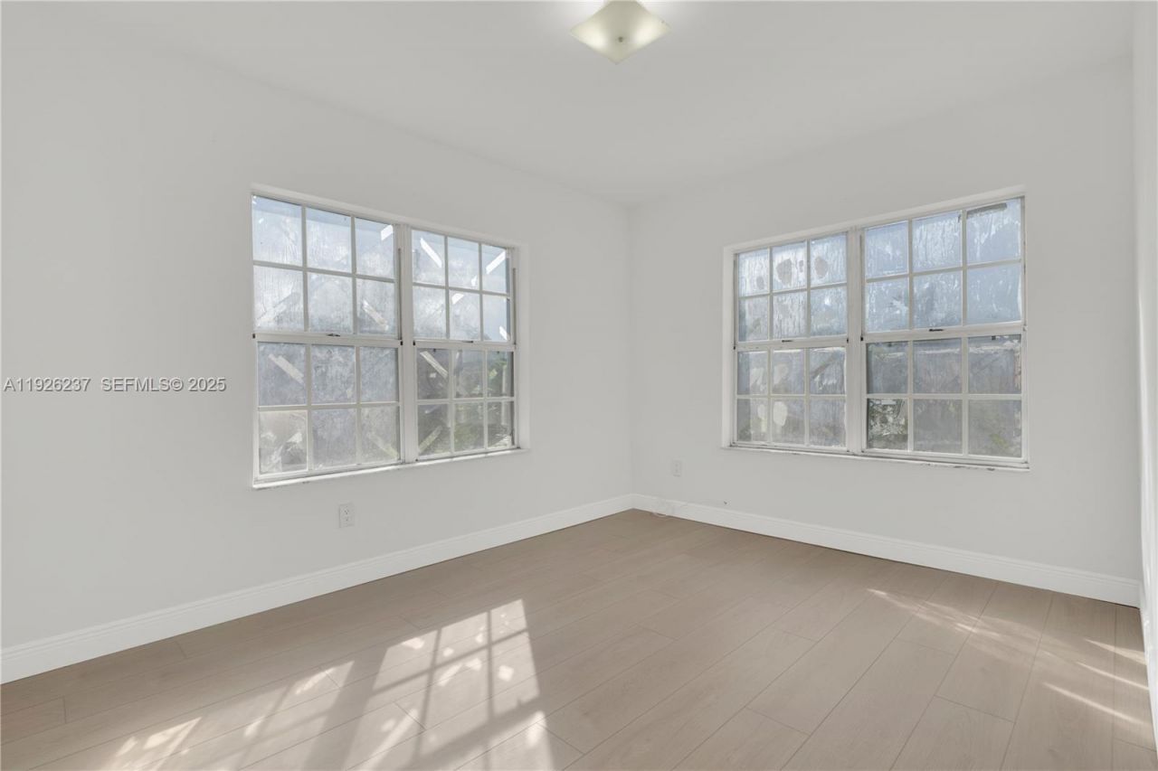 963 SW 6th St, Unit 2, Miami, FL 33130 Photo