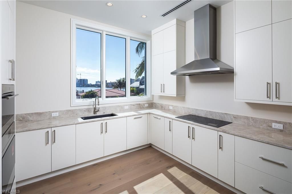 223 Bayview Ave, Naples, FL 34108 Photo