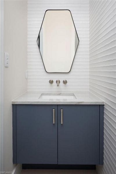 223 Bayview Ave, Naples, FL 34108 Photo