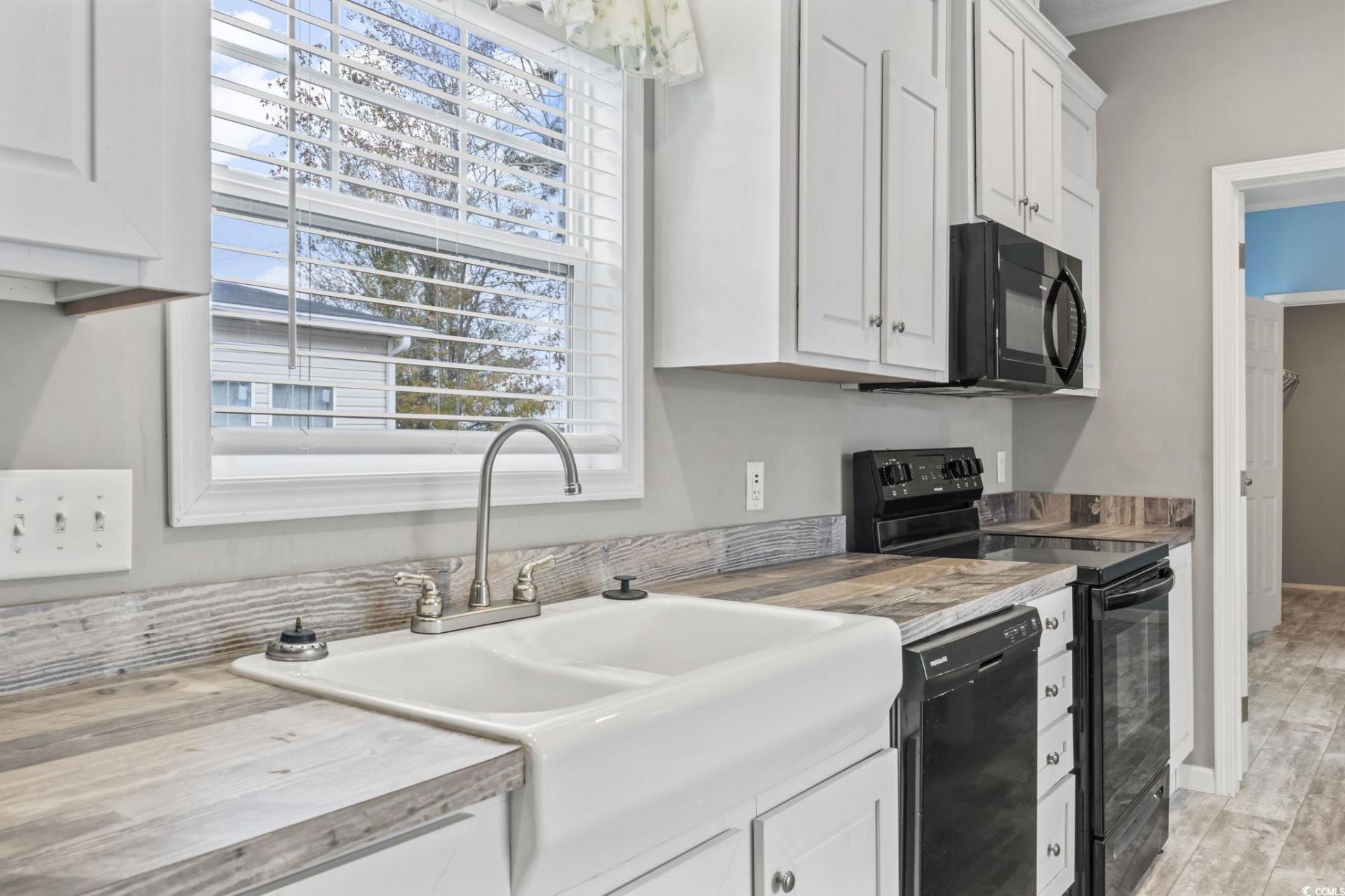 344 Hangar Ct. Photo 15