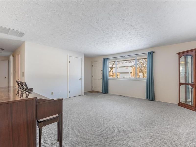 1202 Marsha Drive, Miamisburg, OH 45342 Photo 5