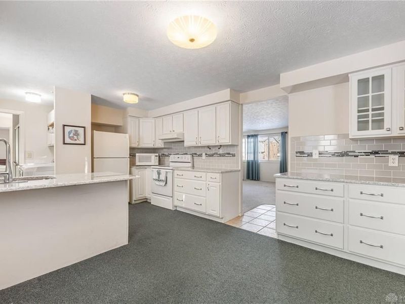 1202 Marsha Drive, Miamisburg, OH 45342 Photo 6