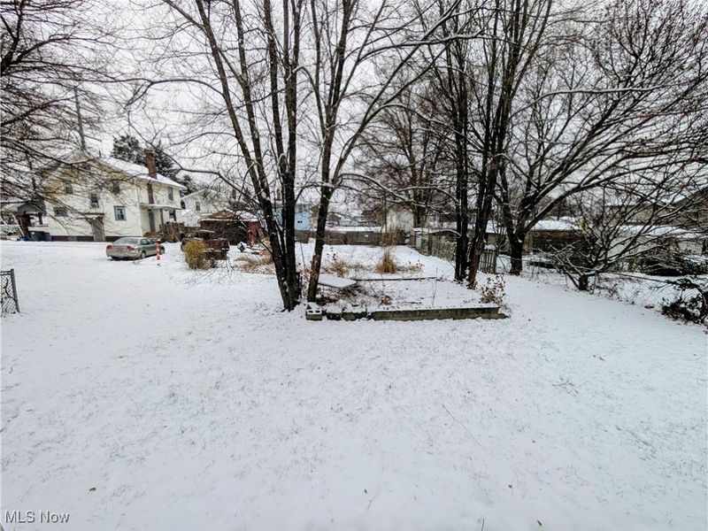 319 Crestmont Avenue NE, Canton, OH 44704 Photo 12