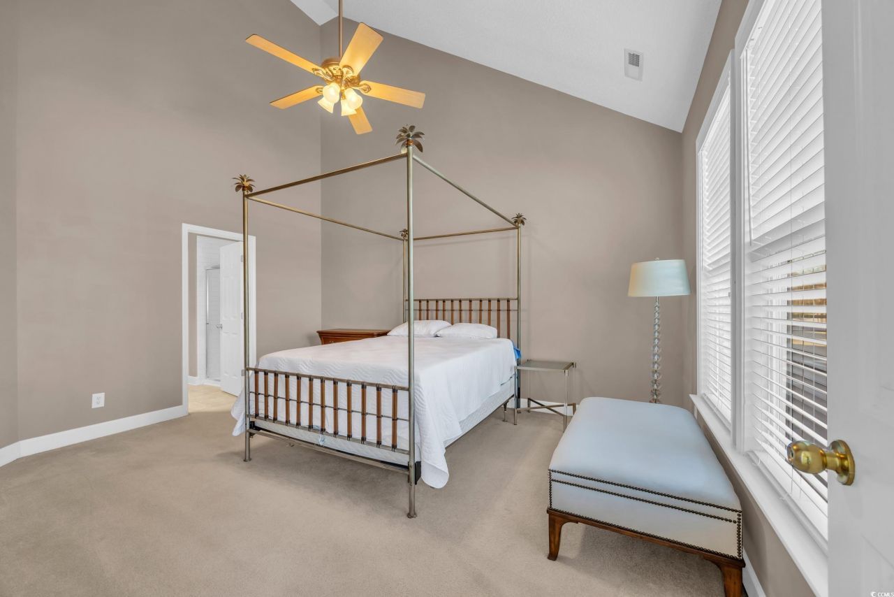 205 Threshing Way Photo 15