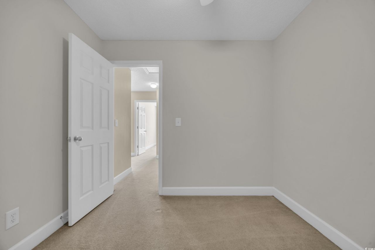 205 Threshing Way Photo 23