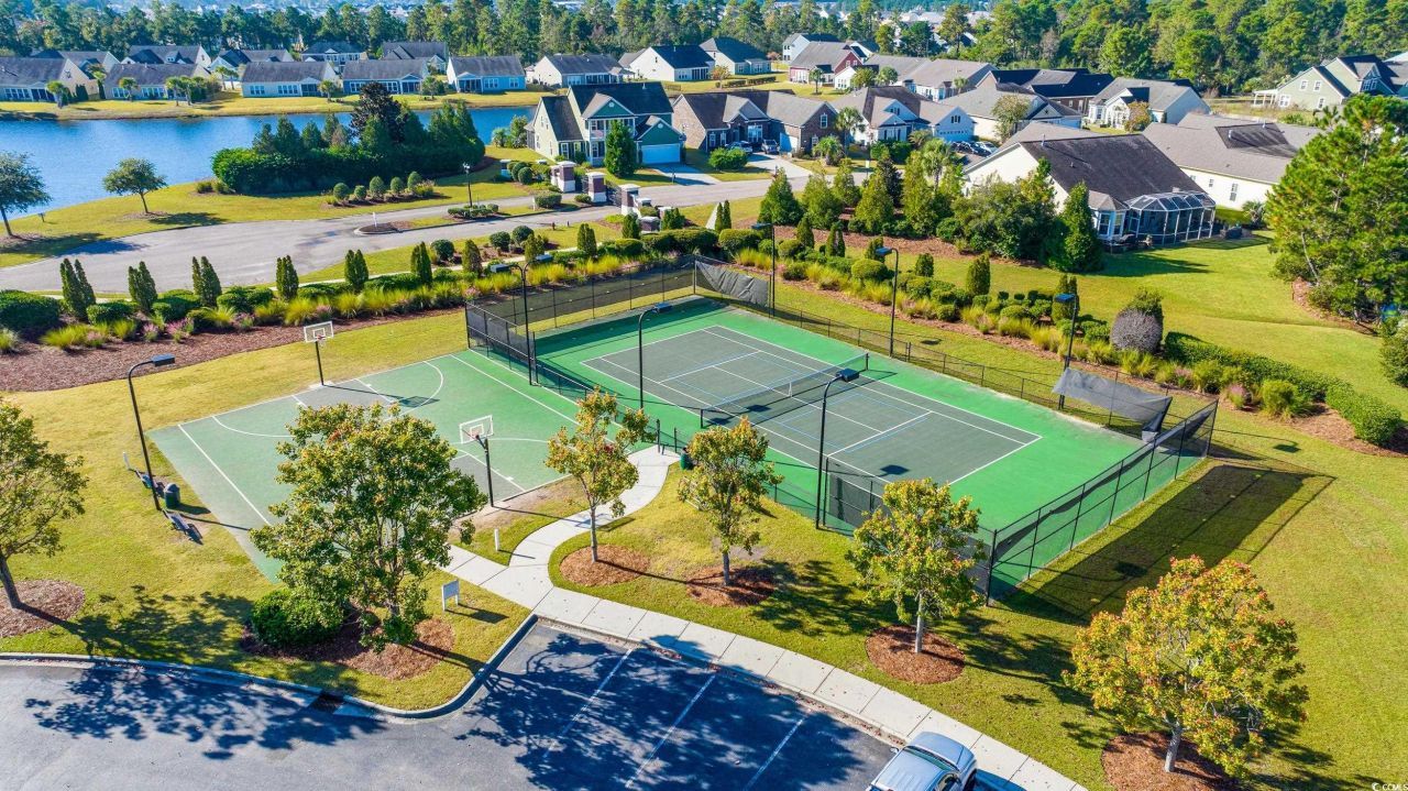 205 Threshing Way Photo 33