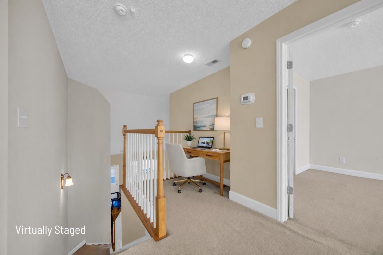 205 Threshing Way Photo 8