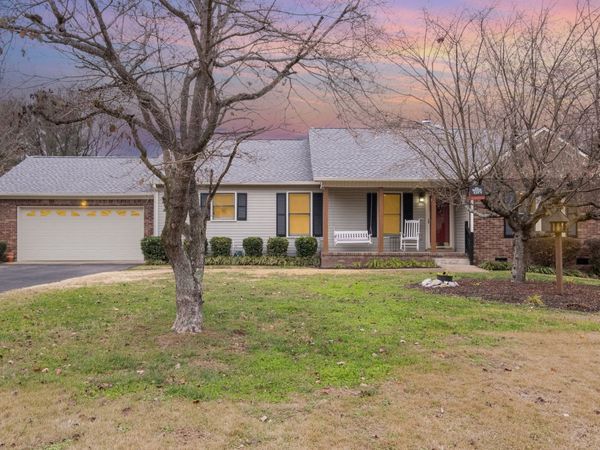 913 Bedford Pl, Columbia, TN 38401