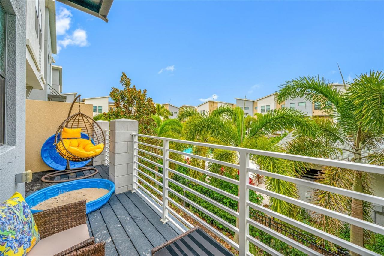 1171 25th Lane N, Saint Petersburg, FL 33713 Photo