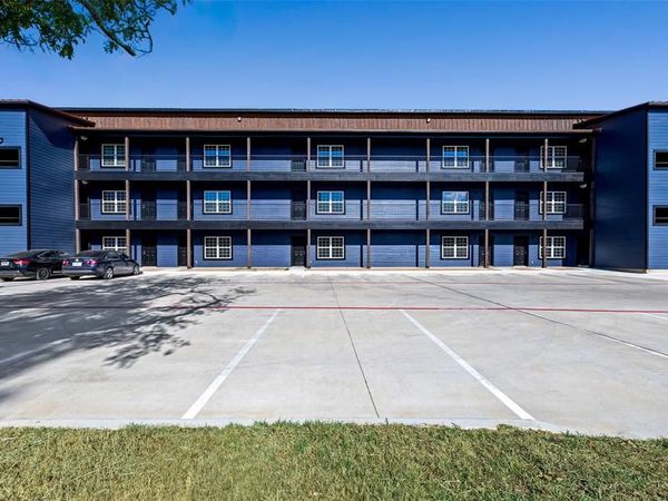 2290 W Tarleton Street, Unit 105, Stephenville, TX 76401