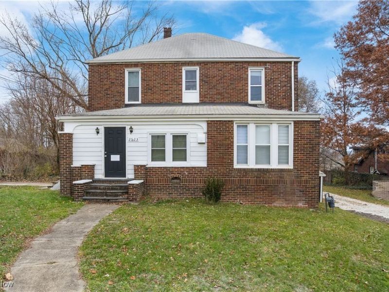 2823 Columbus Road NE, Canton, OH 44705 Photo 1