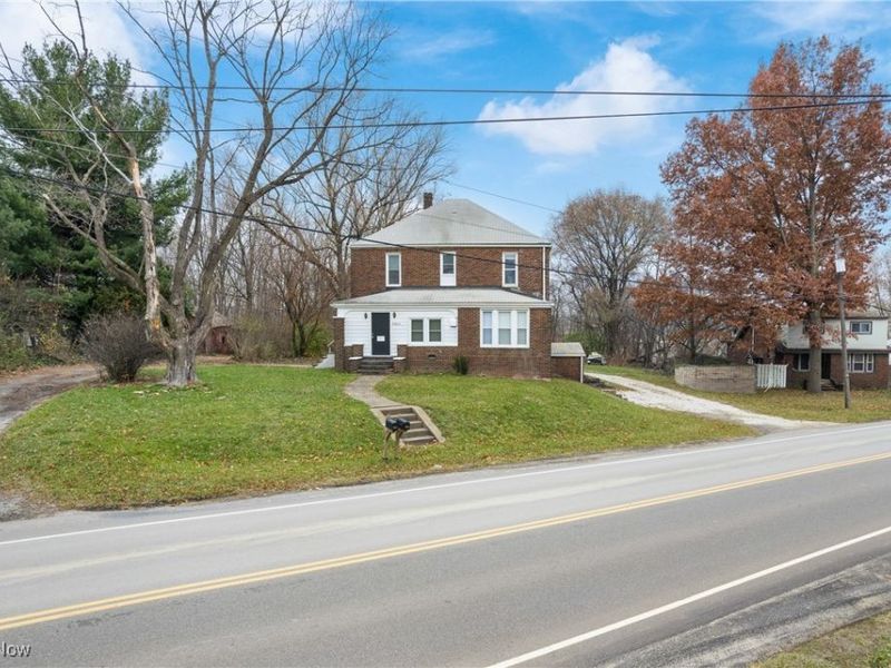 2823 Columbus Road NE, Canton, OH 44705 Photo 2