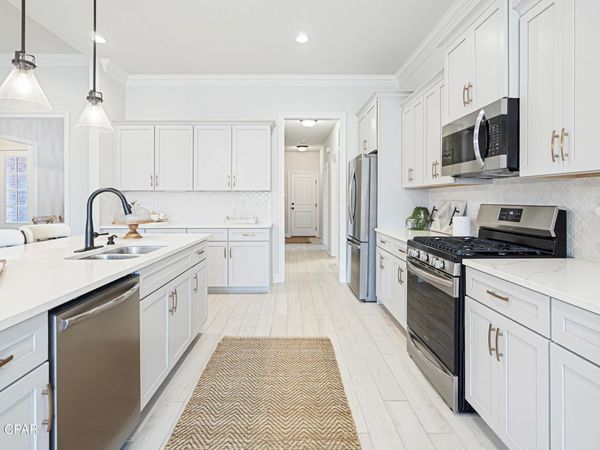 198 Blaze Boulevard, Freeport, FL 32439