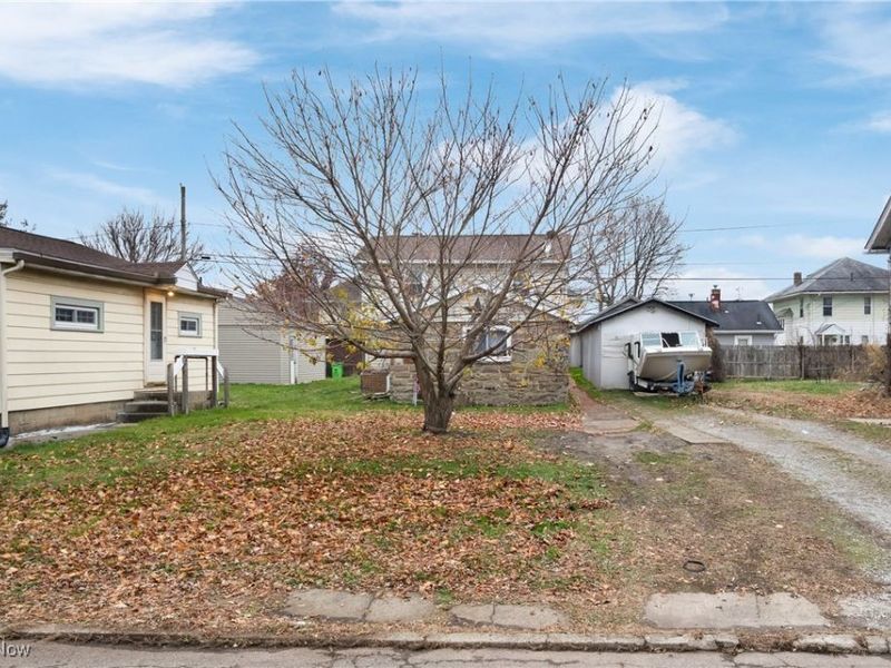 533 Webb Avenue SW, Massillon, OH 44647 Photo 1
