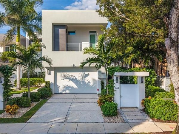 1559 CHESAPEAKE AVE, NAPLES, FL 34102