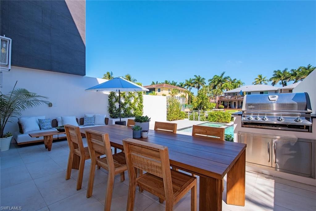 1559 Chesapeake Ave, Naples, FL 34102 Photo