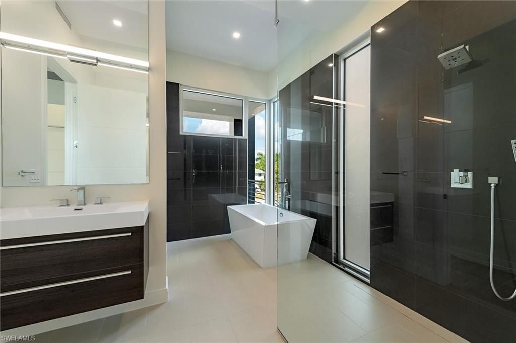 1559 Chesapeake Ave, Naples, FL 34102 Photo