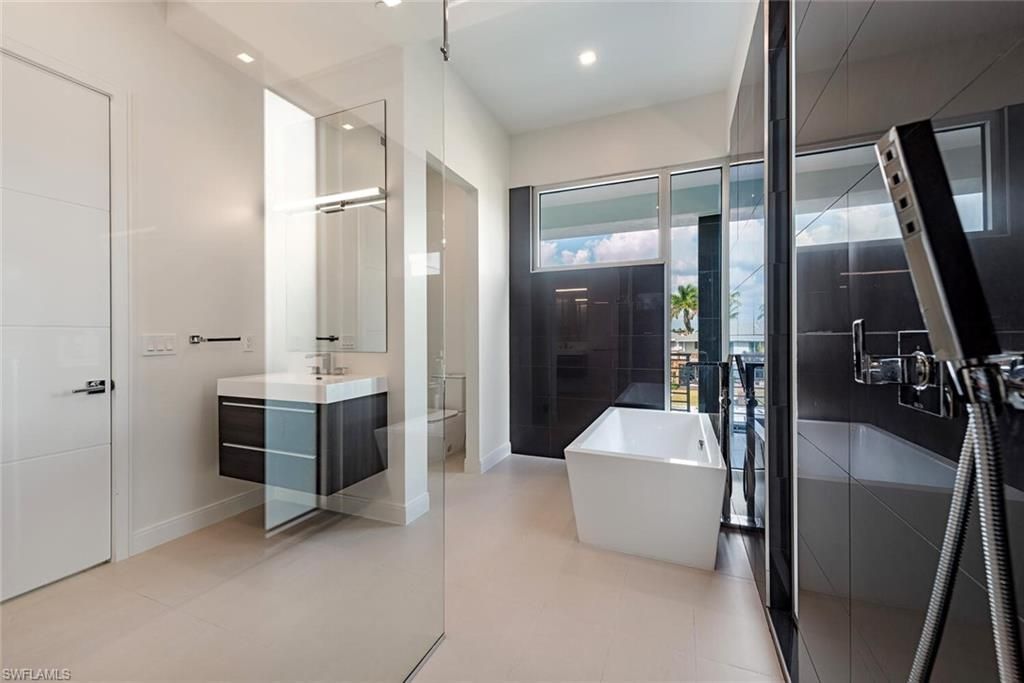 1559 Chesapeake Ave, Naples, FL 34102 Photo