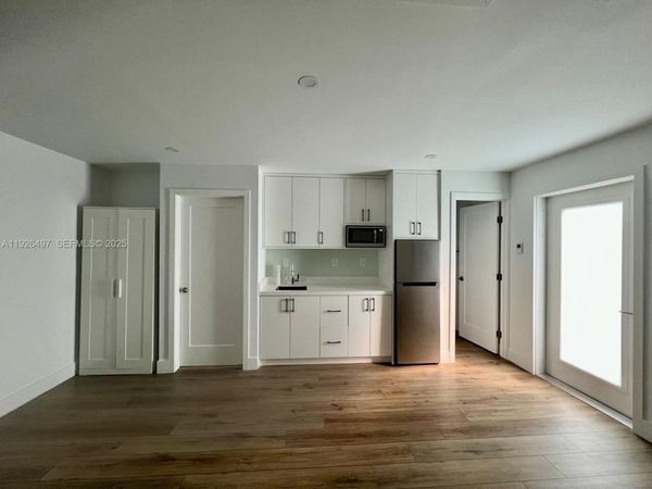 Unit Efficiency, Miami, FL 33177