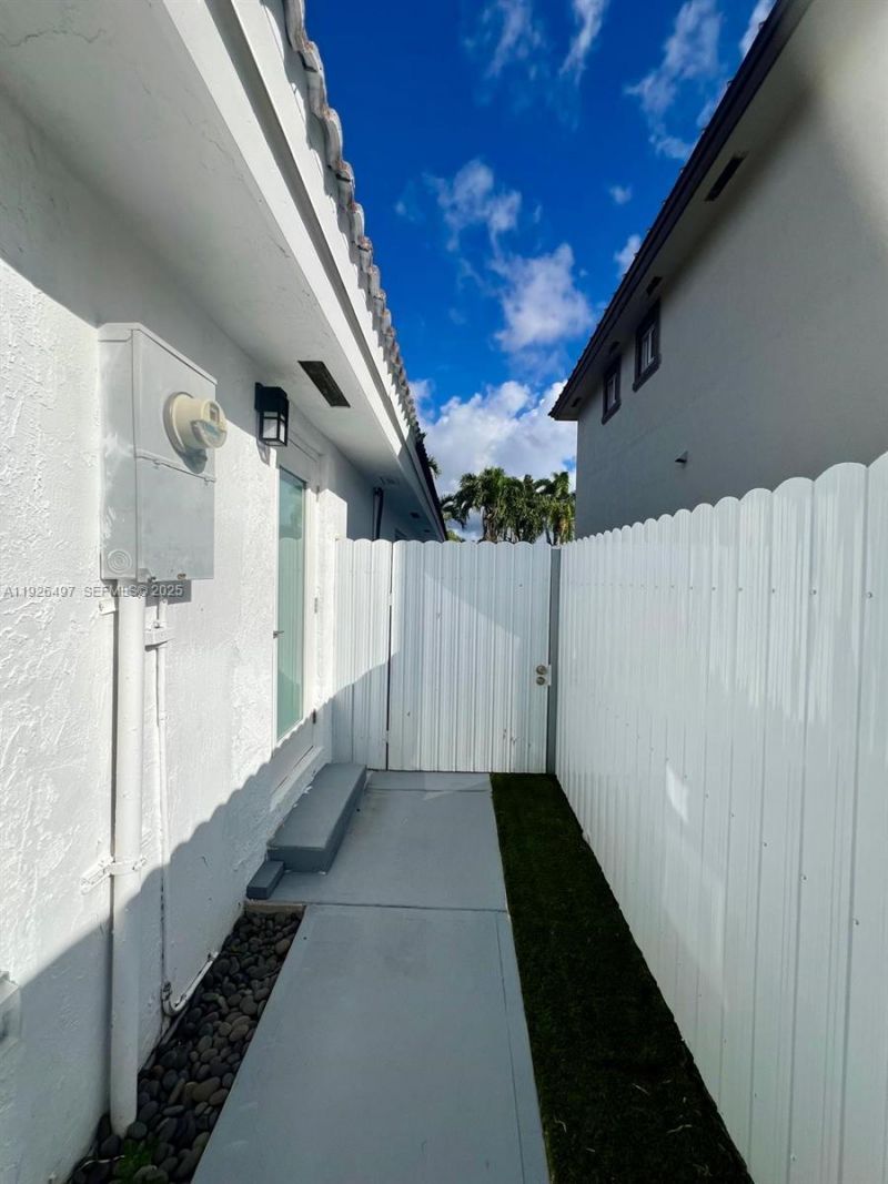 Please Call For Address, Unit Efficiency, Miami, FL 33177 Photo