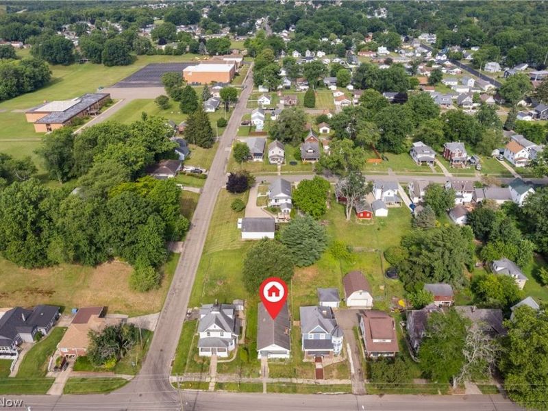 827 9th Street SW, Massillon, OH 44647 Photo 2