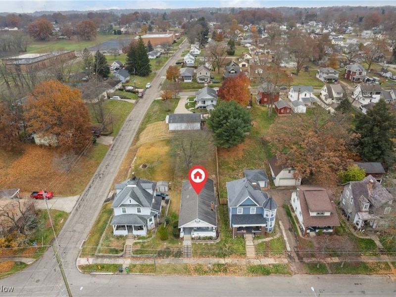827 9th Street SW, Massillon, OH 44647 Photo 2