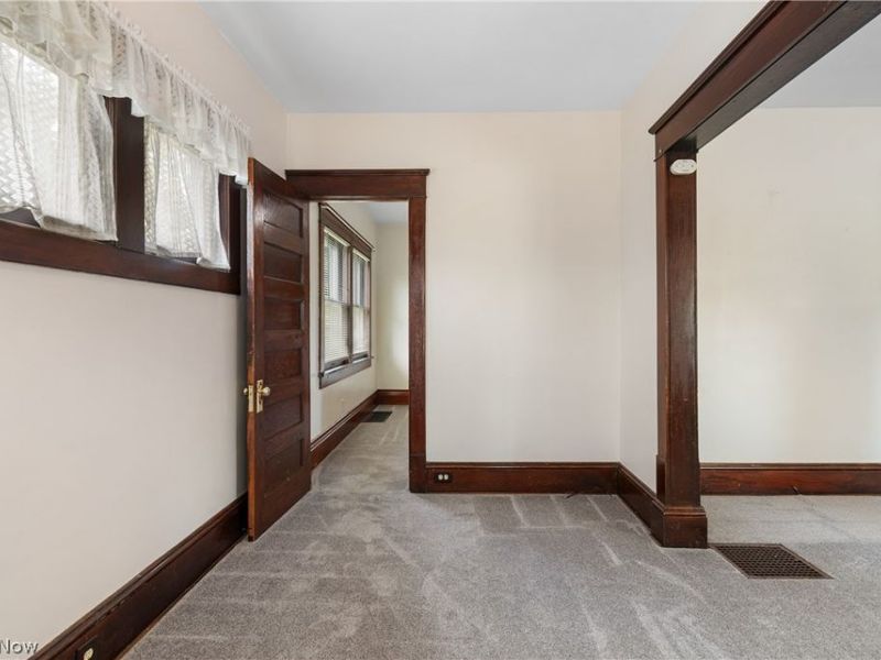 827 9th Street SW, Massillon, OH 44647 Photo 4