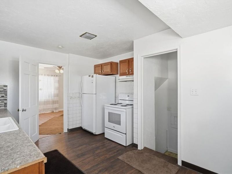 1188 Hardesty Boulevard, Akron, OH 44320 Photo 20