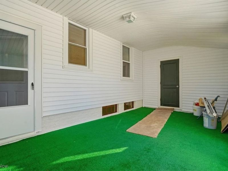 1188 Hardesty Boulevard, Akron, OH 44320 Photo 28