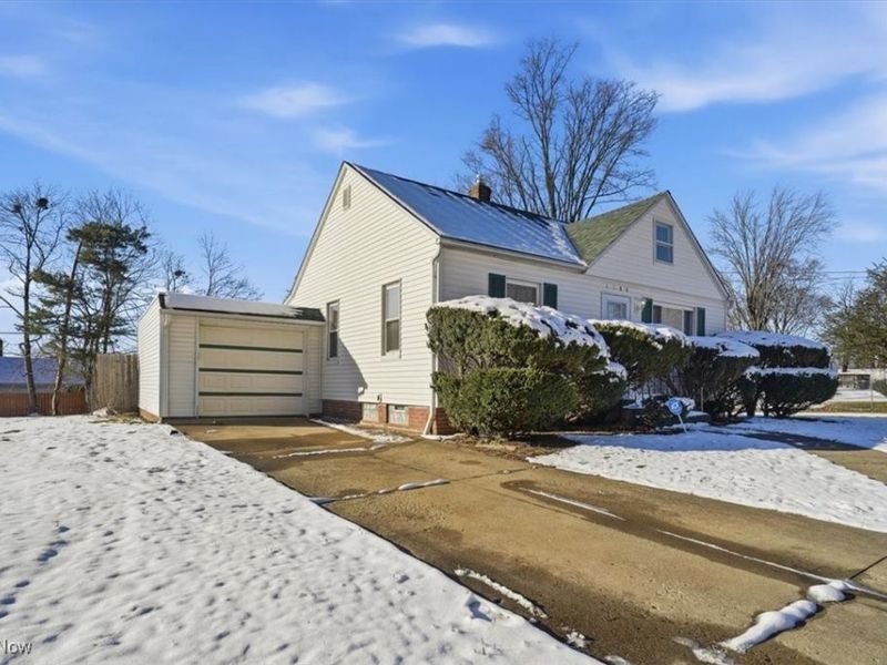 1188 Hardesty Boulevard, Akron, OH 44320 Photo 3