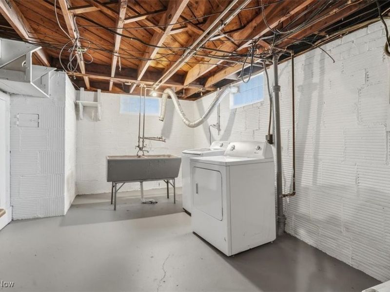 1188 Hardesty Boulevard, Akron, OH 44320 Photo 30