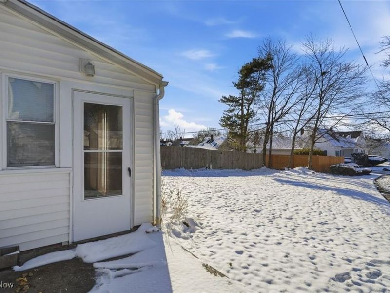 1188 Hardesty Boulevard, Akron, OH 44320 Photo 9