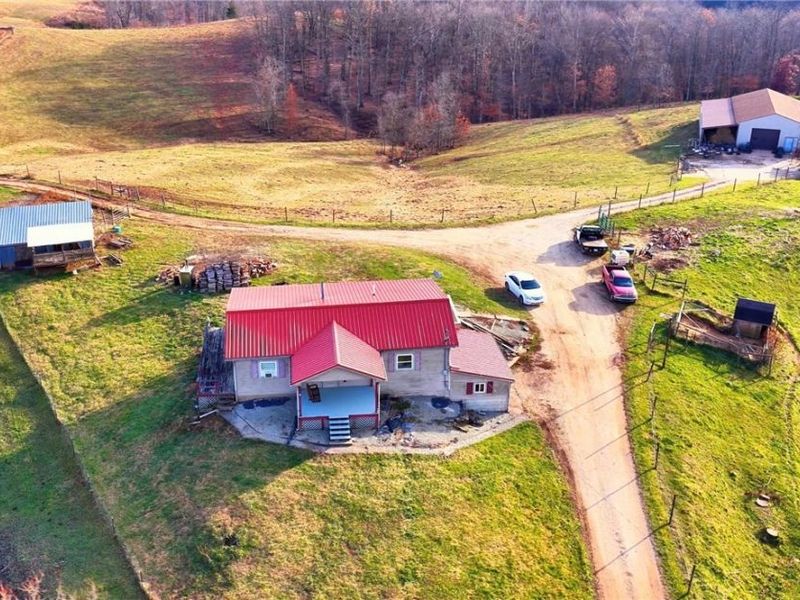 360 E Henniger Road, Lowell, OH 45744 Photo 2