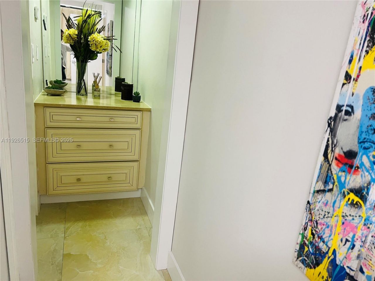 5225 Collins Ave, Unit 914, Miami Beach, FL 33140 Photo