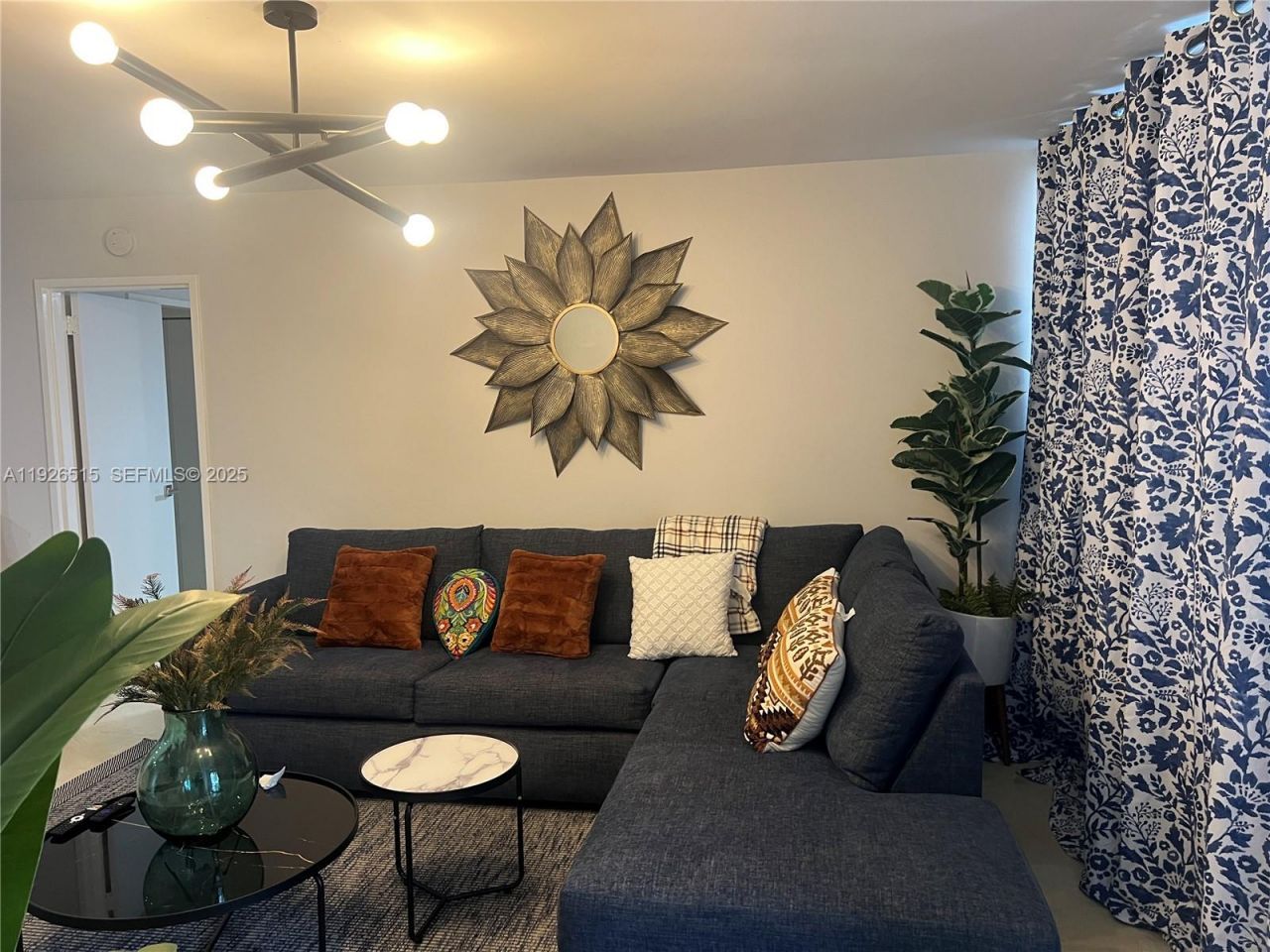 5225 Collins Ave, Unit 914, Miami Beach, FL 33140 Photo