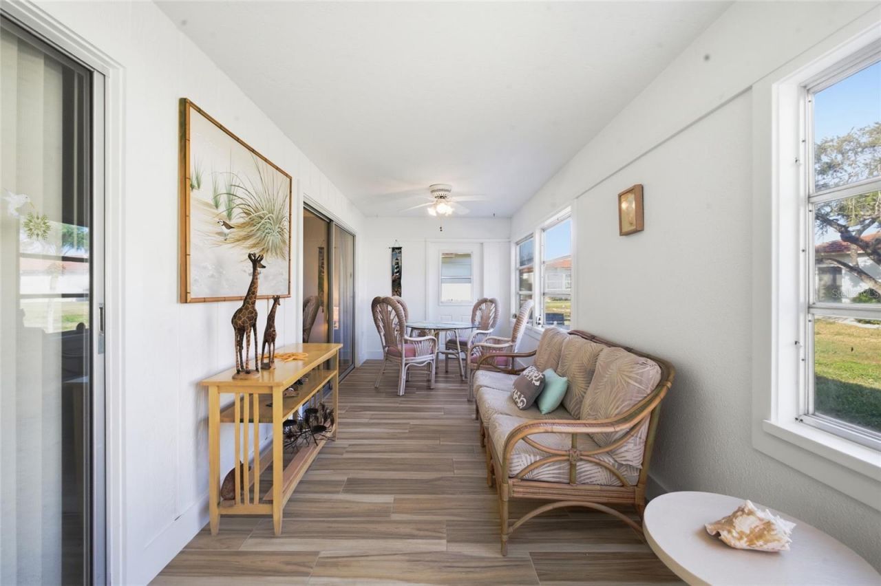 165 Vista Hermosa Circle, Unit 24A, Sarasota, FL 34242 Photo