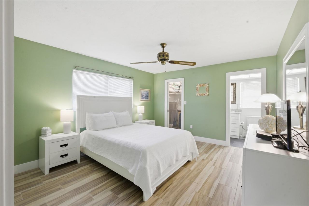 165 Vista Hermosa Circle, Unit 24A, Sarasota, FL 34242 Photo