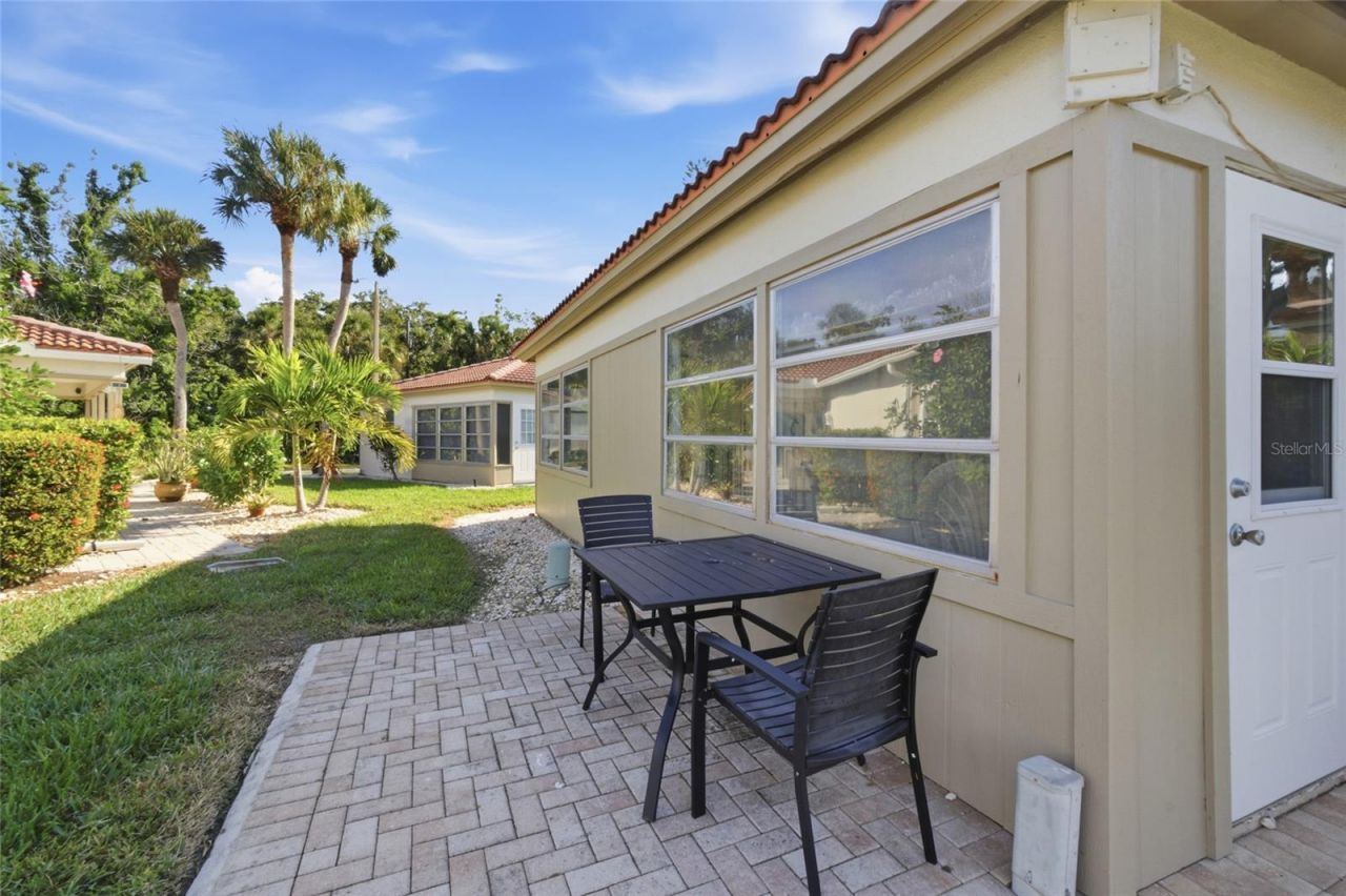 165 Vista Hermosa Circle, Unit 24A, Sarasota, FL 34242 Photo