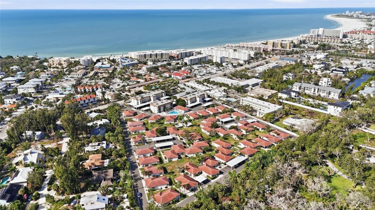 165 Vista Hermosa Circle, Unit 24A, Sarasota, FL 34242 Photo