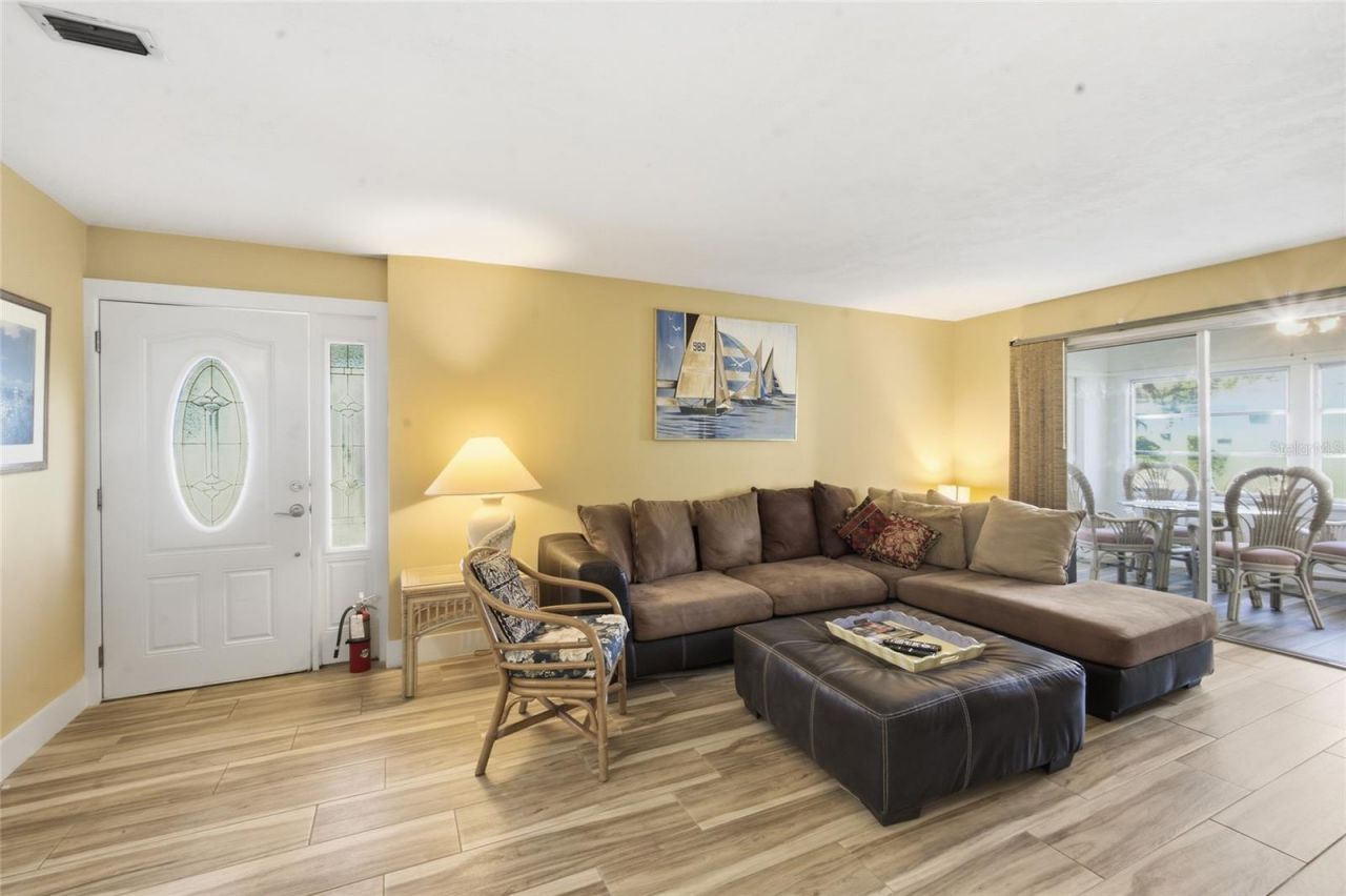 165 Vista Hermosa Circle, Unit 24A, Sarasota, FL 34242 Photo