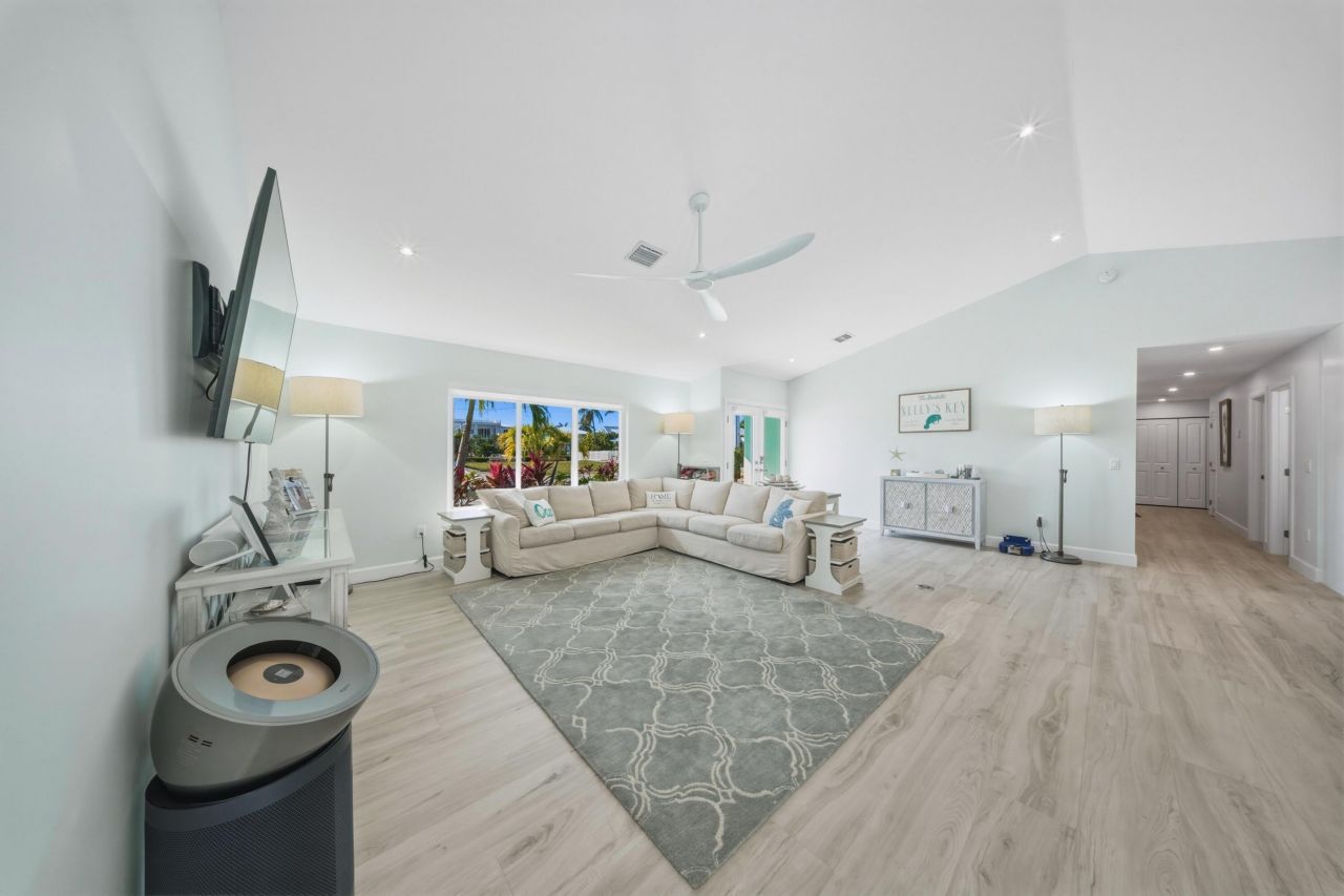 230 13th Street, Key Colony, FL 33051 Photo