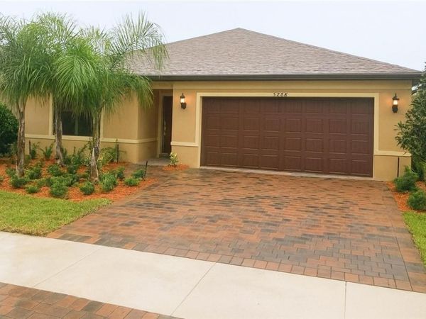 5288 Jasper Square, Vero Beach, FL 32967