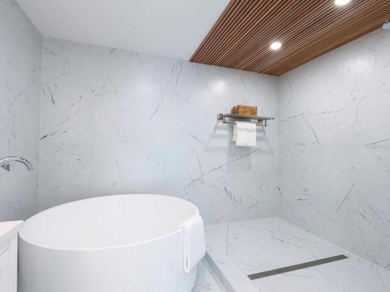 749 Tropical Circle, Sarasota, FL 34242 Photo