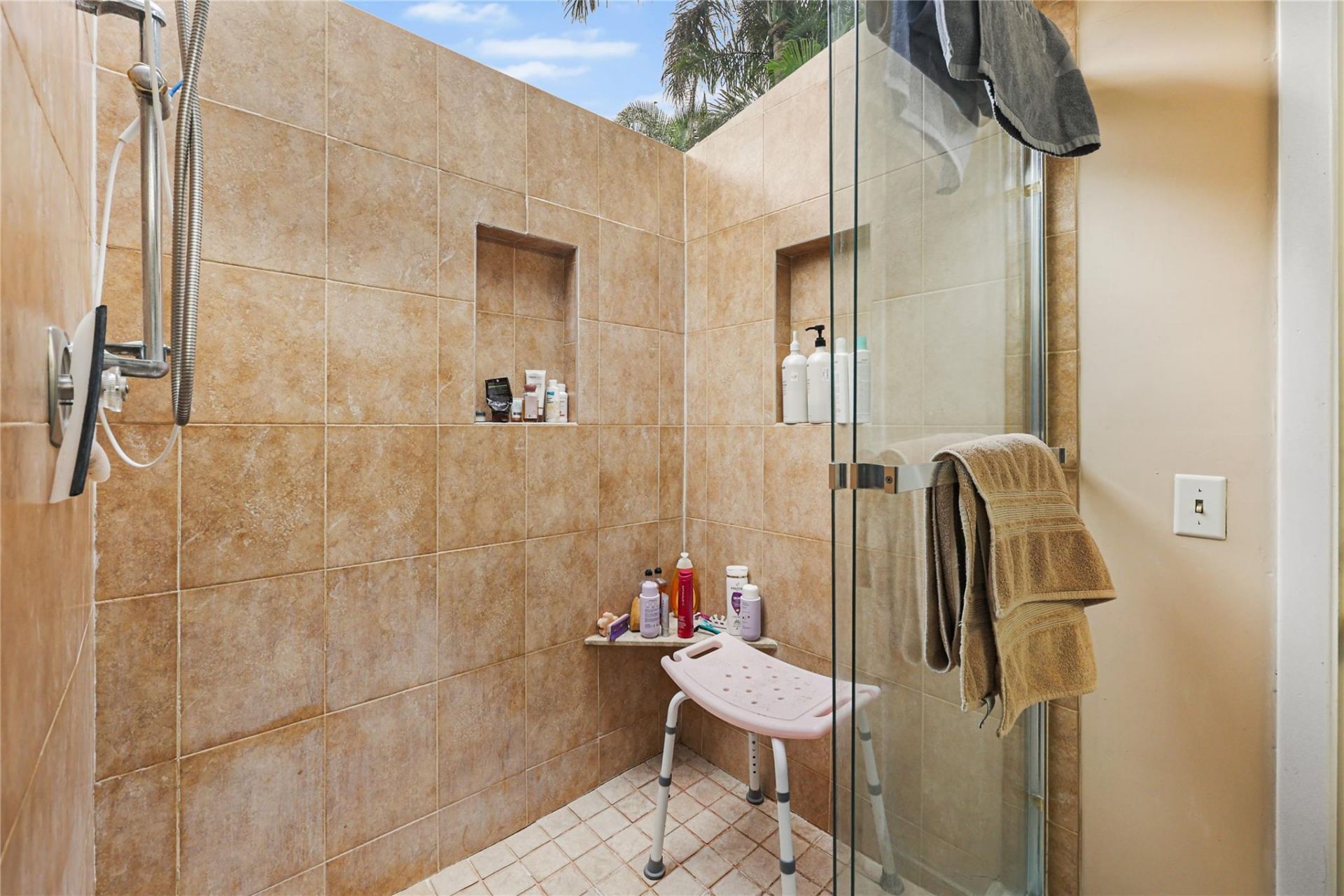 9700 NW 28th St, Hollywood, FL 33024 Photo