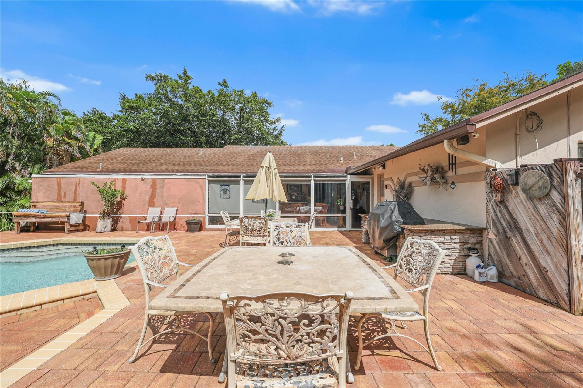 9700 NW 28th St, Hollywood, FL 33024 Photo